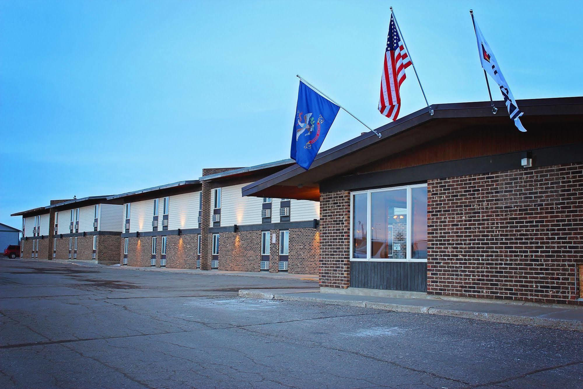 Sunlac Inn Devils Lake Luaran gambar